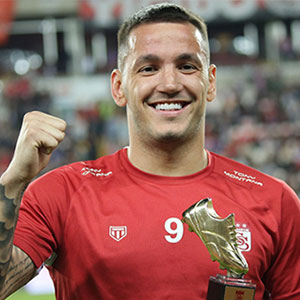 Rey Manaj