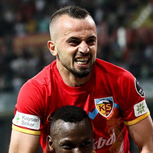 İlhan Parlak