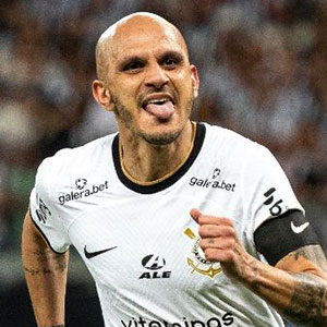 Fábio Santos